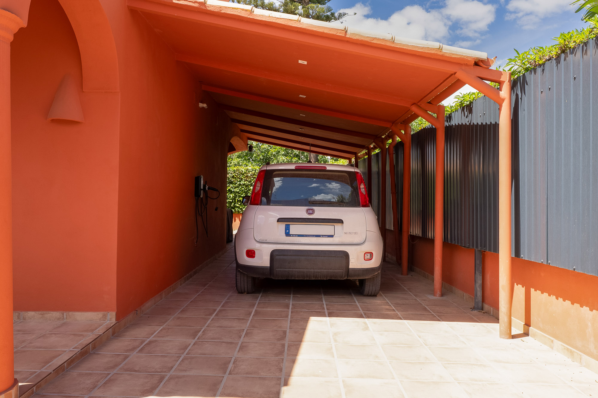 Villa Driveway